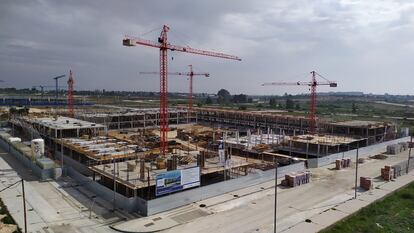 Obras de construcción de una promoción de nuevas viviendas de Habitat Inmobiliaria.