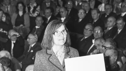 Yvonne Choquet-Bruhat ingresa en la Academia Francesa el 3 de enero de 1980.