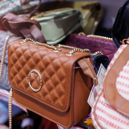 Los bolsos son uno de los artículos de lujo más falsificados.