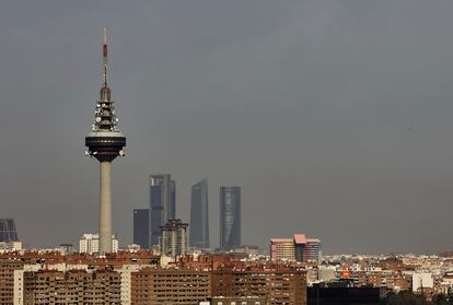 Imagen de Madrid, con las cinco torres de fondo.
