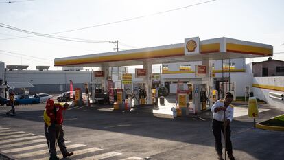 Una gasolinera Royal Dutch Shell Plc en Nayarit, México, en 2020.