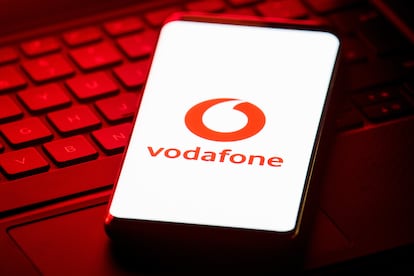 Logo de Vodafone en un móvil.