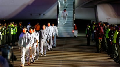 Migrantes venezolanos deportados de Estados Unidos desembarcan en Venezuela, el 20 de febrero de 2025.