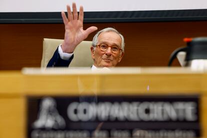 FOTODELDIA MADRID (ESPAÑA), 19/05/2025.- El el exalcalde de Barcelona Xavier Trias comparece este lunes en la comisión de investigación del Congreso sobre la llamada "Operación Cataluña". EFE/ Juan Carlos Hidalgo