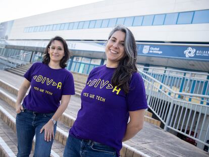 Laura Pérez y Carmel Hassan, creadoras de Yes We Tech, fotografiadas en Málaga el 29 de abril.